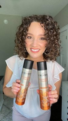 Does Texture Spray Help Hold Curls? Exploring the Tangled Truths of Hair Styling