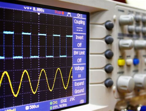 Quartz Oscillators: Precision Timing for a Variety of Industrial Applications!